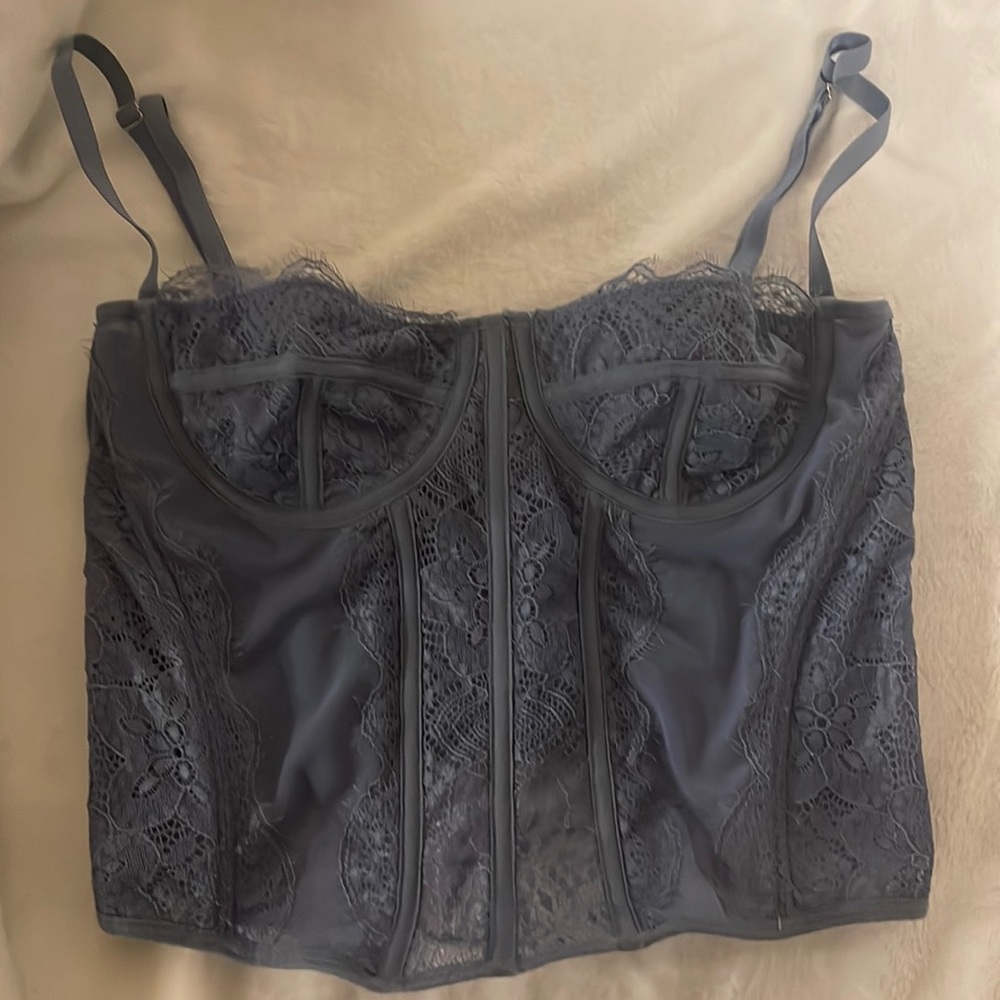 Corset top with underwire